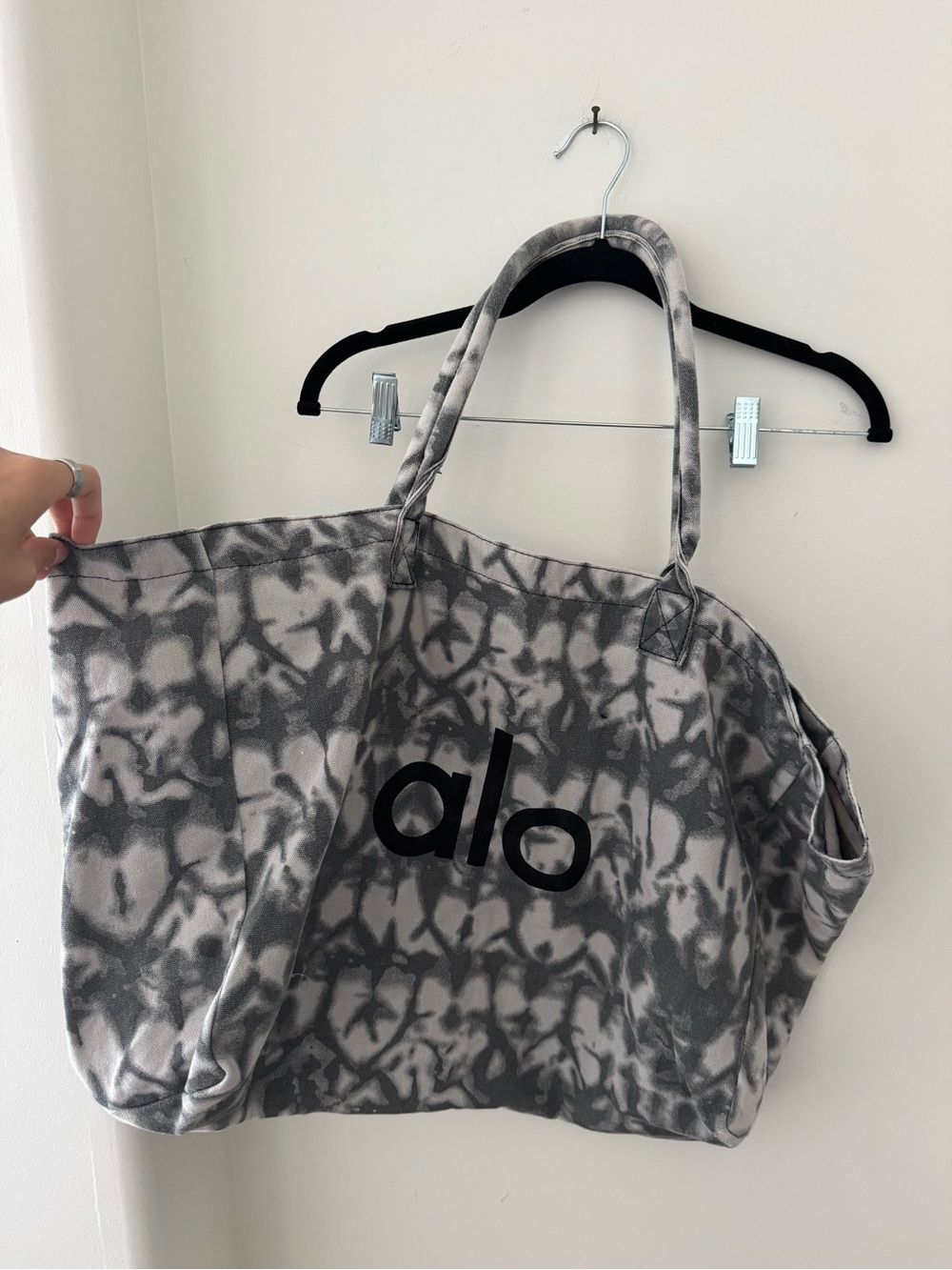 Alo Tote